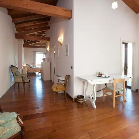 Carmelita Hotel 4*
