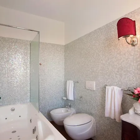 Carmelita Hotel Carpeneto