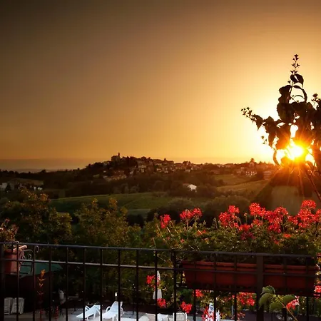 Carmelita Hotel 4*